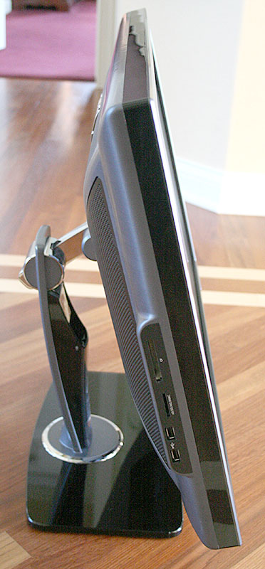Illustration for article titled Dell 3008WFP-HC, 30 Inches of Widescreen Swank